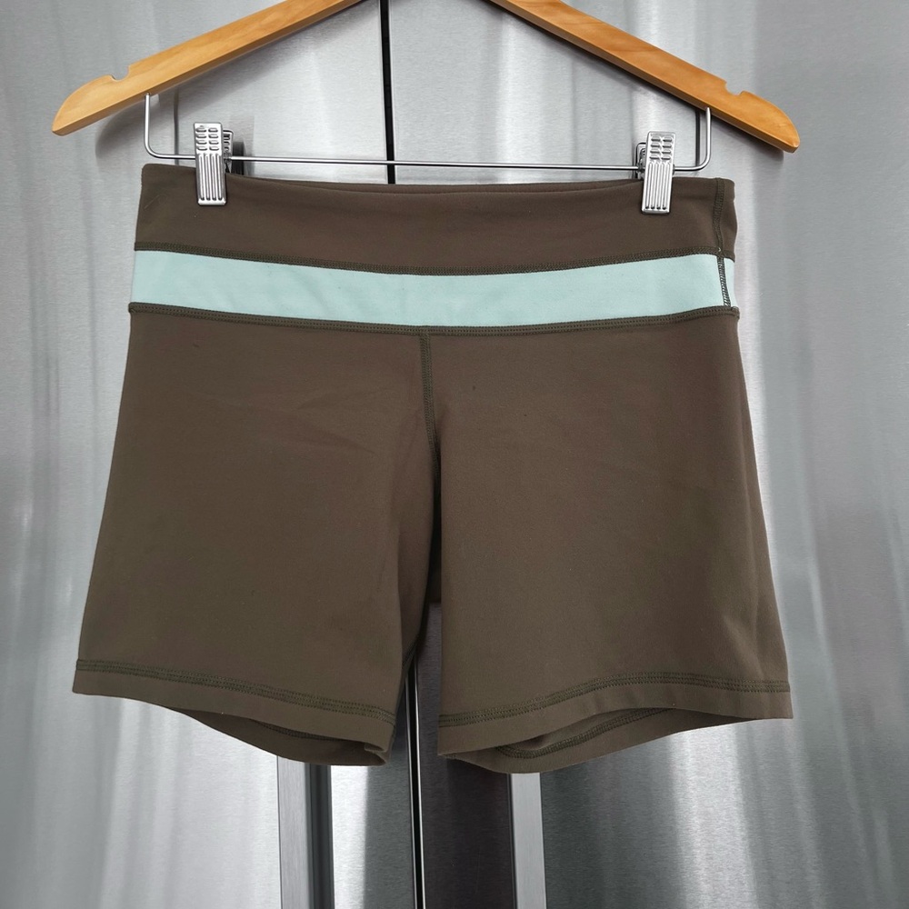 Lululemon reversible shorts